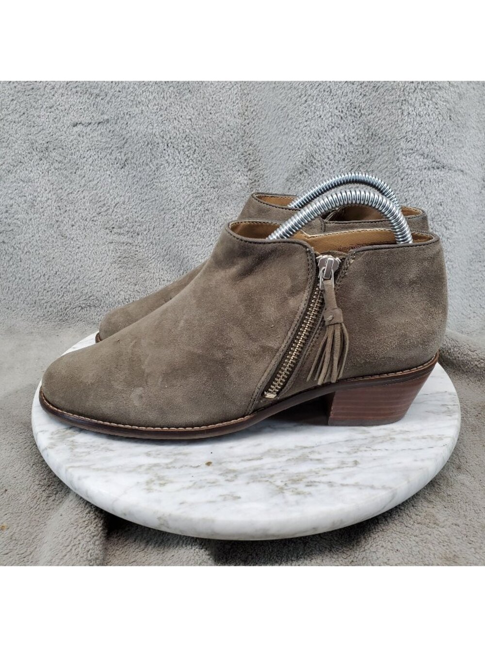 Vionic Shoes Womens Size 7.5 Brown Suede Serena Ankle Boots *Read*